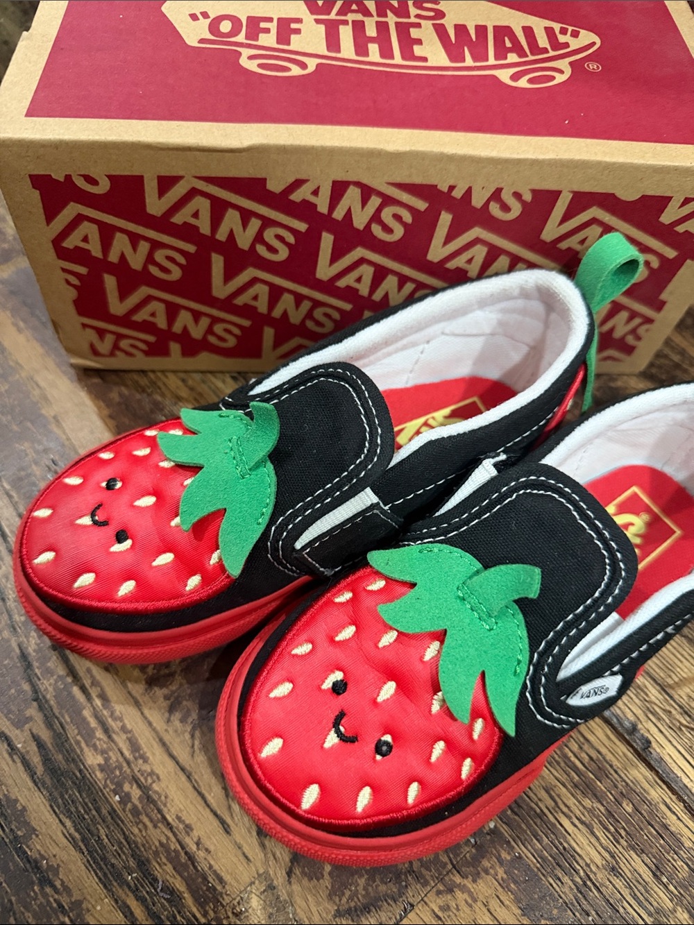 Vans Kids Strawberry Slip-On Sneakers - Red, Black, Green little kids 9